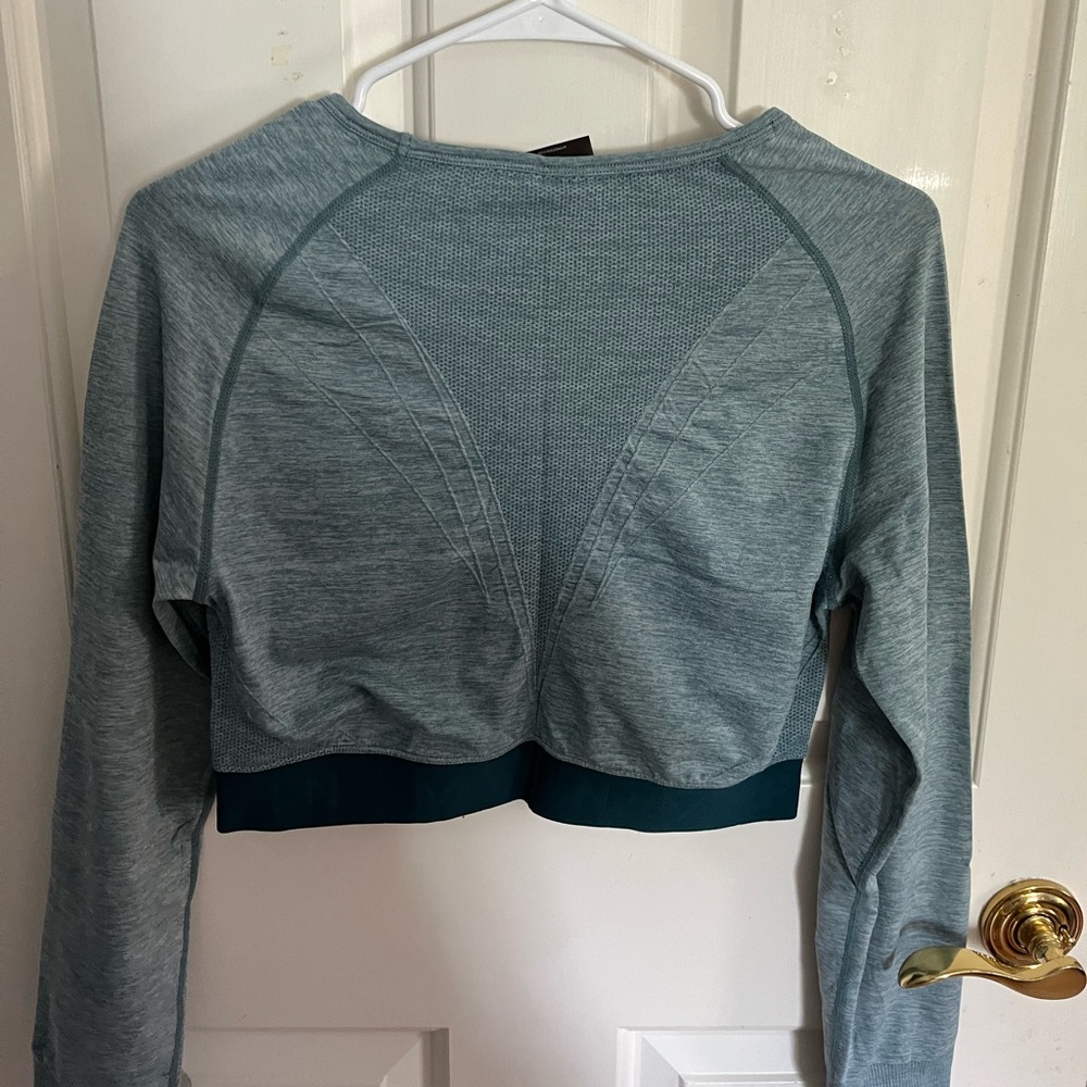 Long sleeve seamless work out top